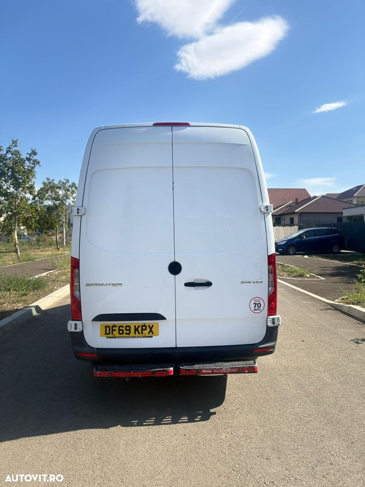 Mercedes-Benz Sprinter - 6