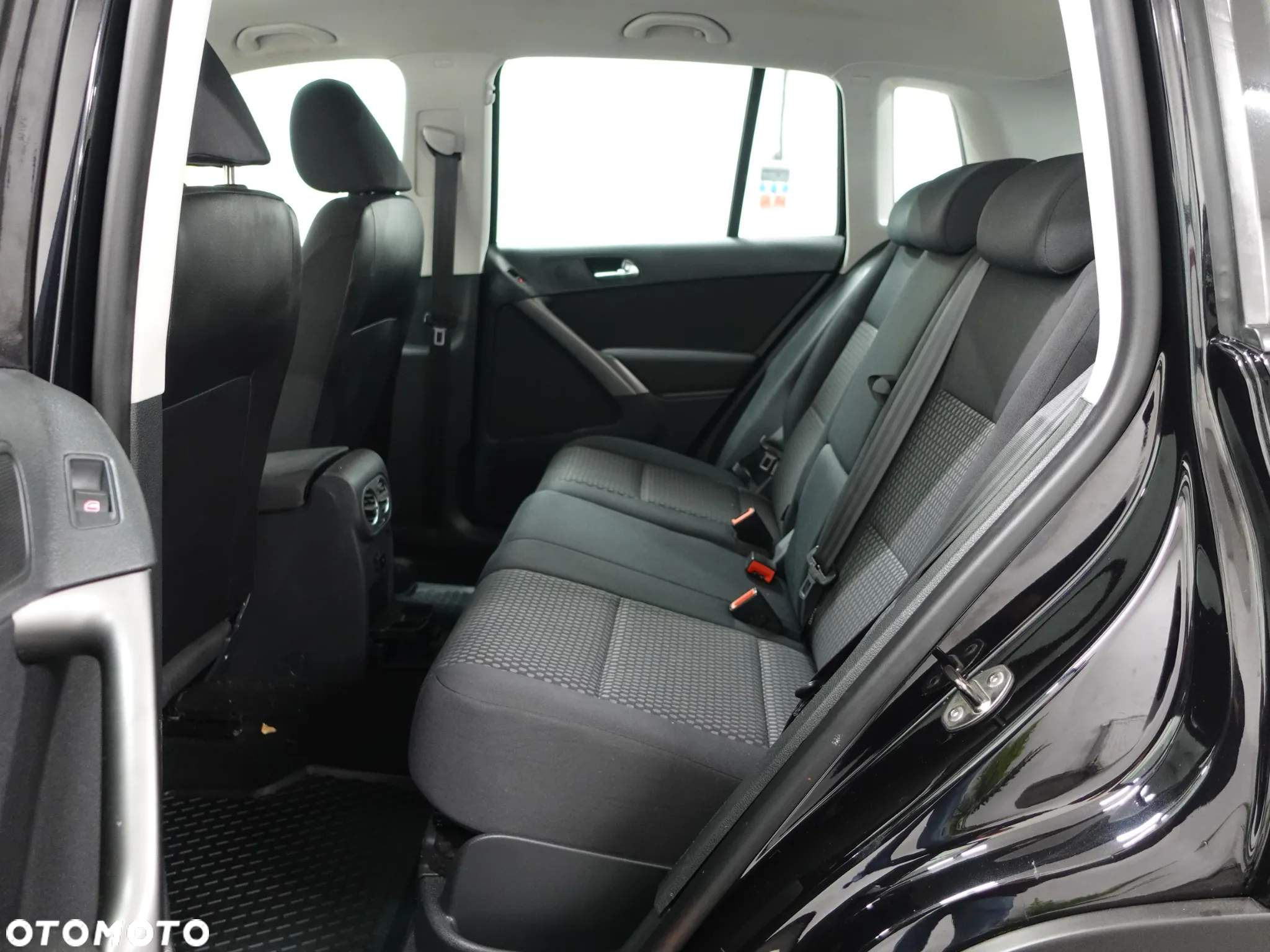 Volkswagen Tiguan 1.4 TSI 4Motion Trend & Fun - 24