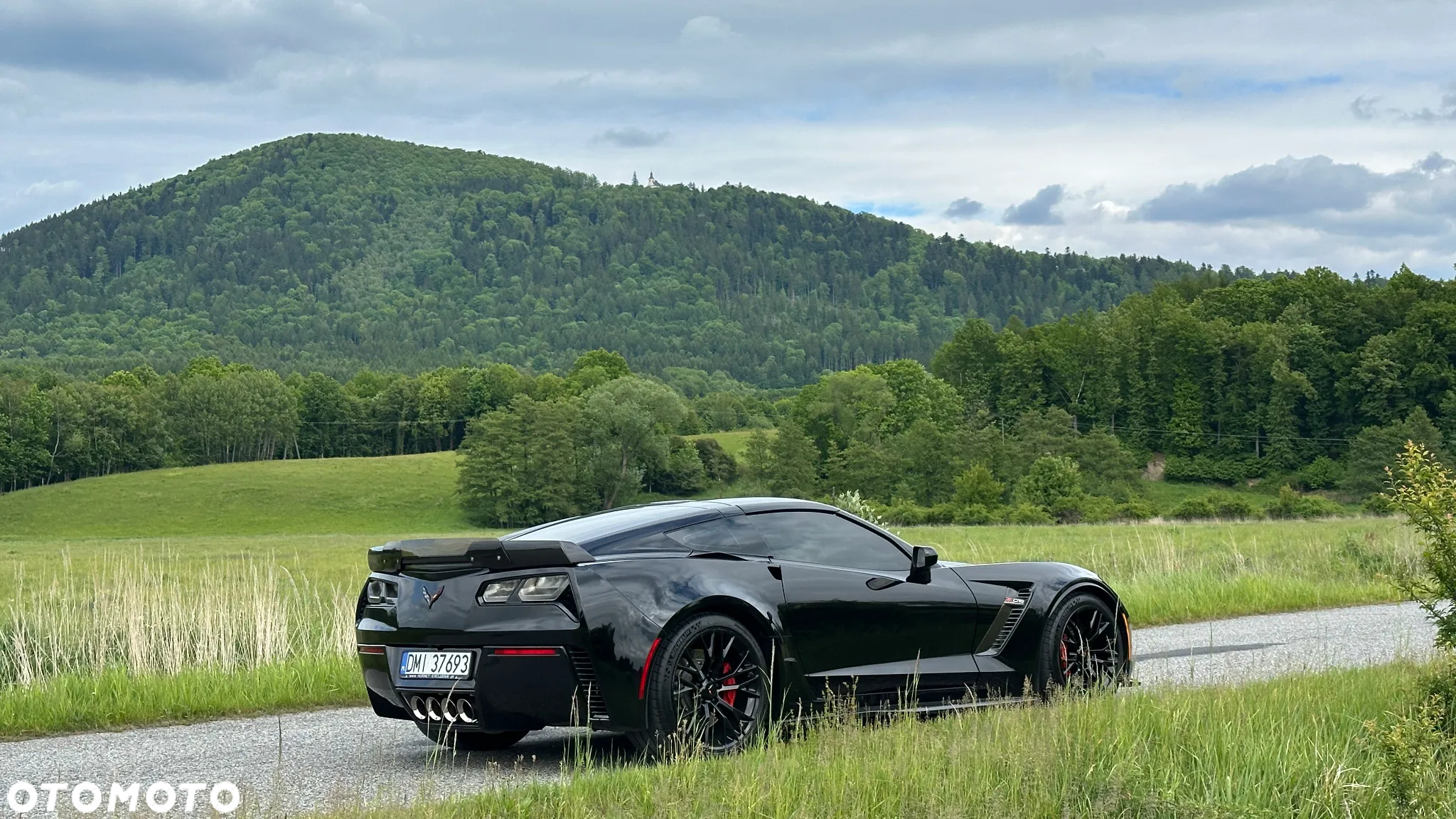Chevrolet Corvette - 3