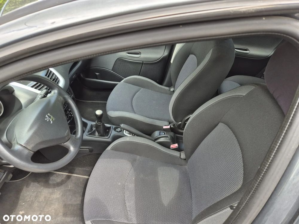 Peugeot 206 plus - 19