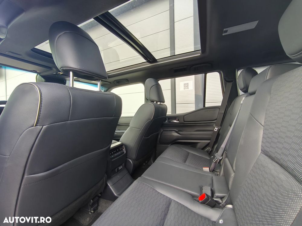 Toyota Land Cruiser 250 - 11