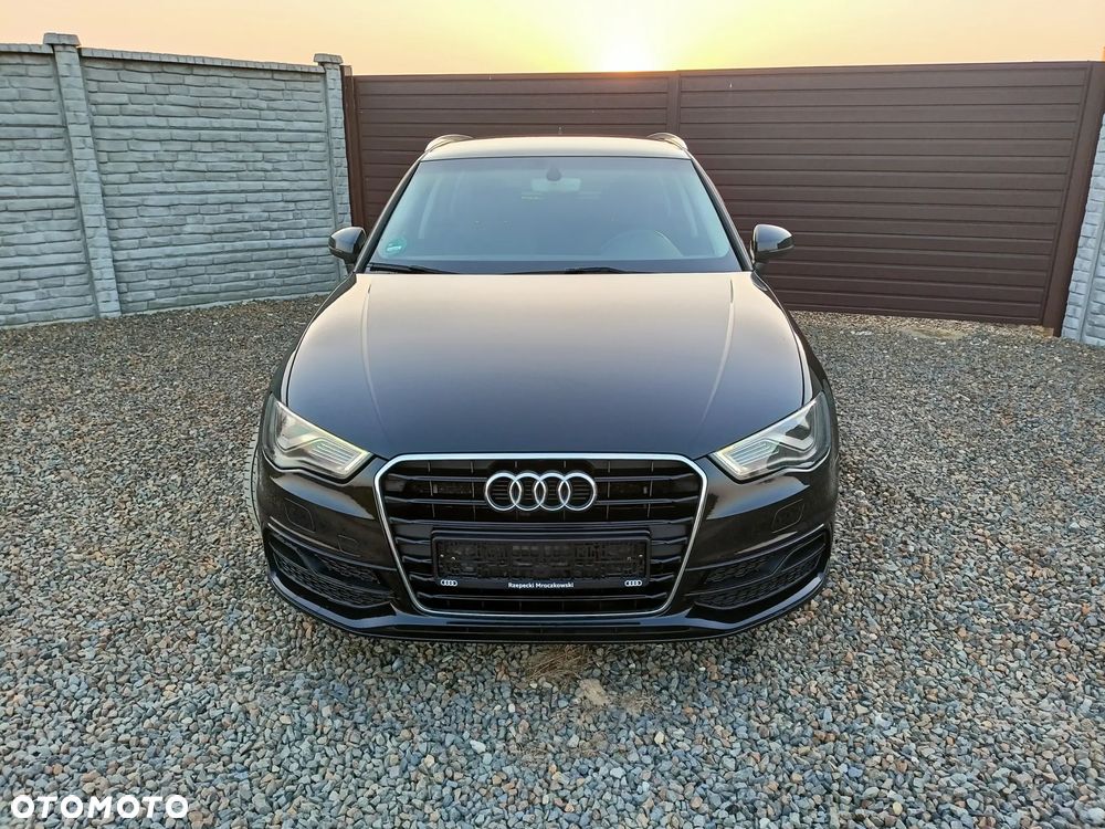 Audi A3 Sportback 1.6 TDI (clean diesel) S line Sportpaket - 2