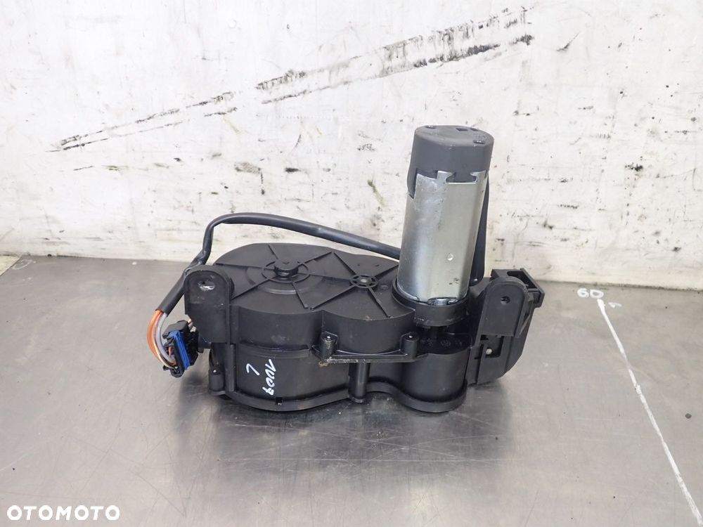 SILNICZEK OTWIERANIA DRZWI LEWY PEUGEOT 1007 1.6 9680250380 - 4