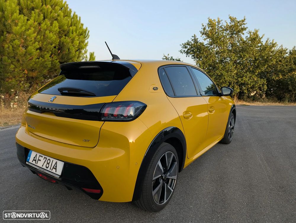 Peugeot e-208 50 kWh GT — fotografia 7