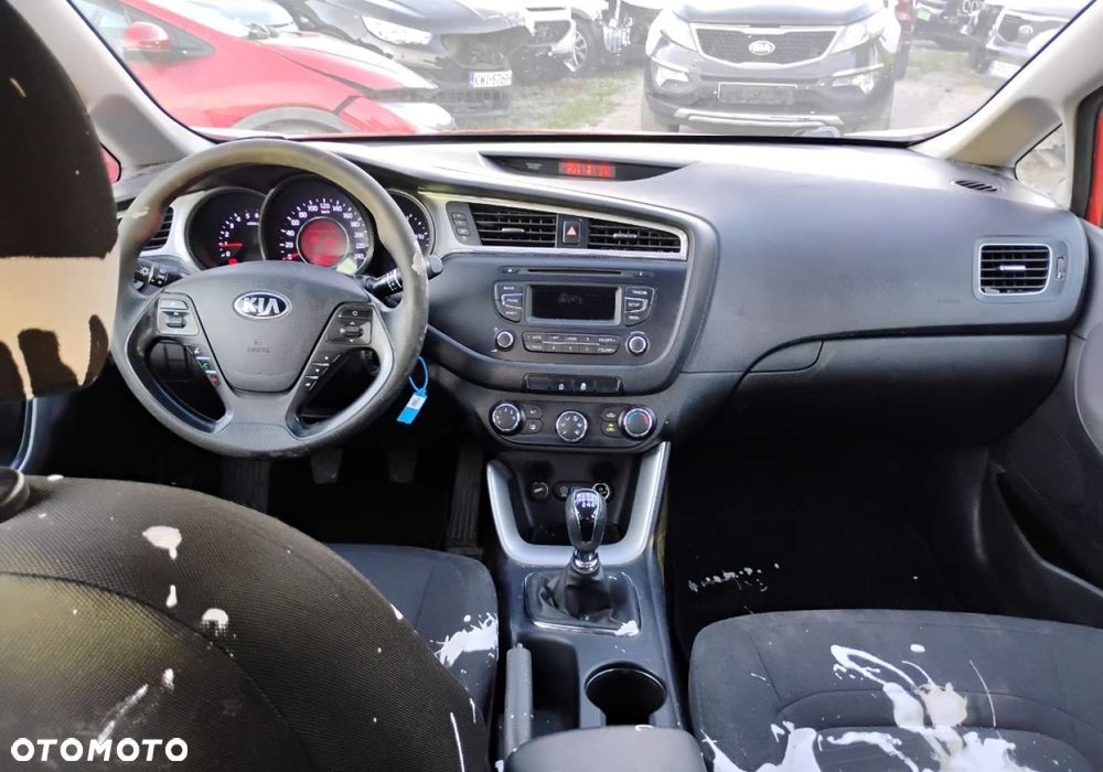 Kia Ceed - 7