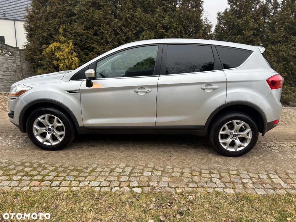 Ford Kuga 2.0 TDCi 2x4 Titanium - 2