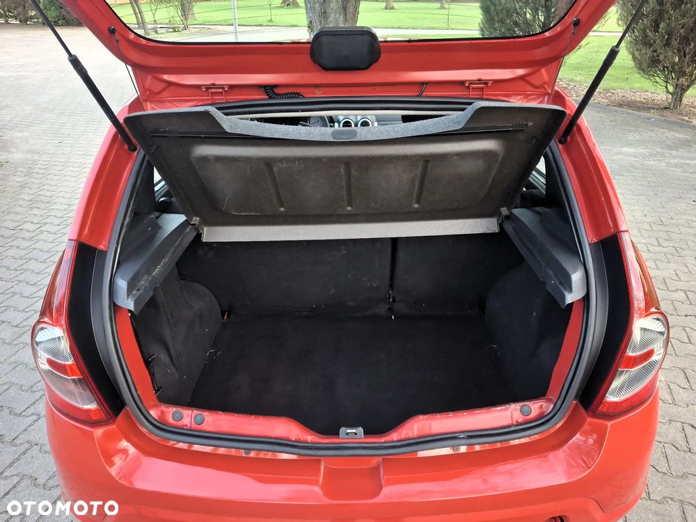 Dacia Sandero 1.6 MPI Laureate - 25