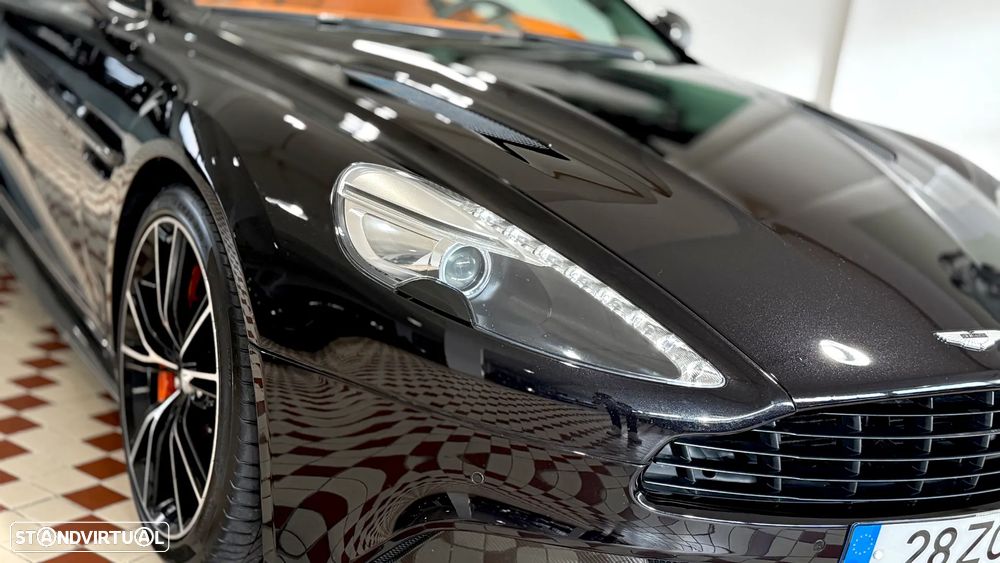 Aston Martin Vanquish Touchtronic 2 - 10