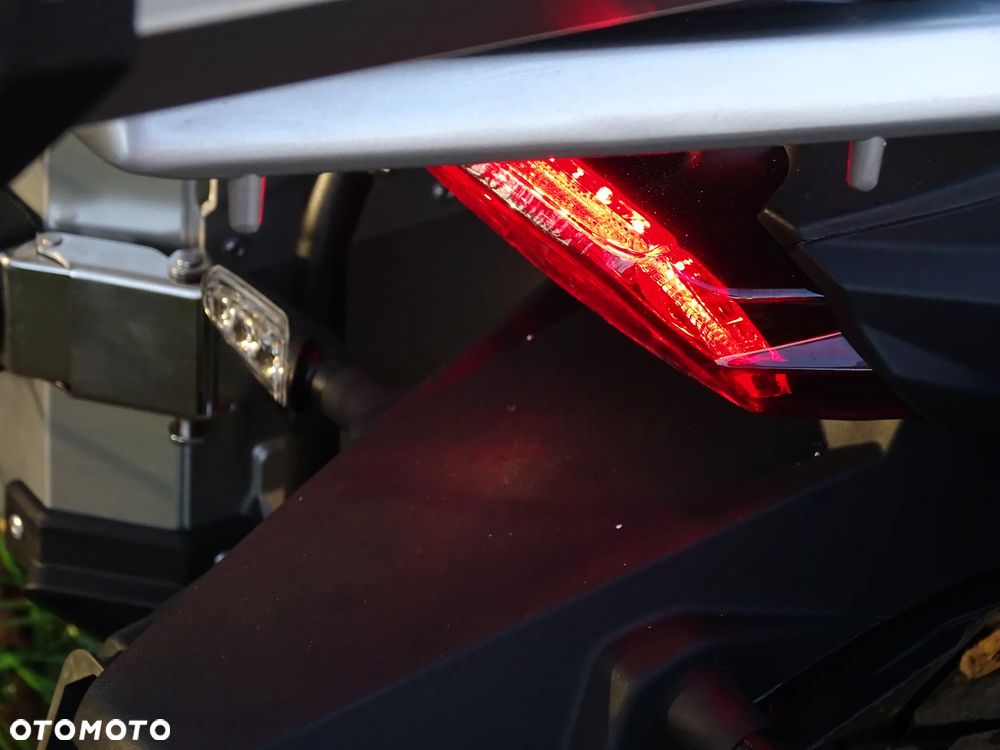 QJMOTOR SVT 650X - 9