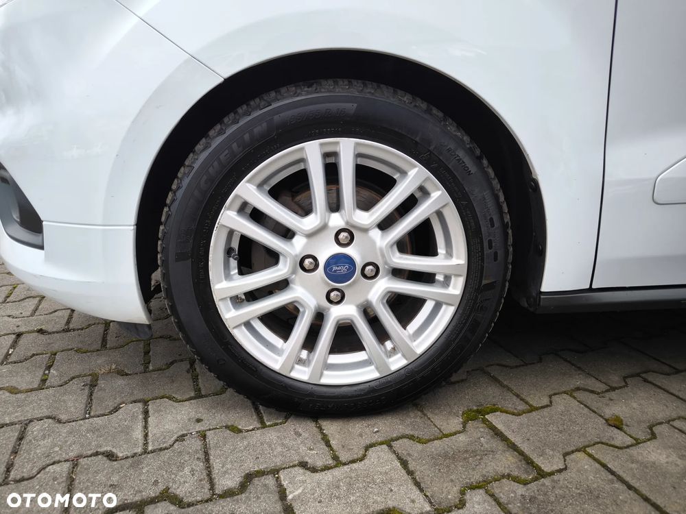 Ford Tourneo Courier 1.5 TDCi Titanium - 22