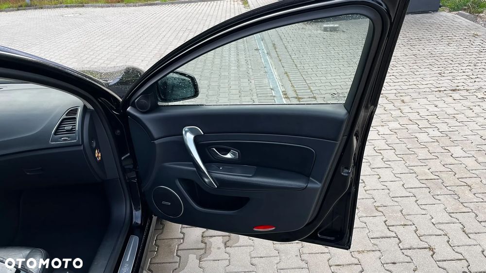 Renault Latitude - 27