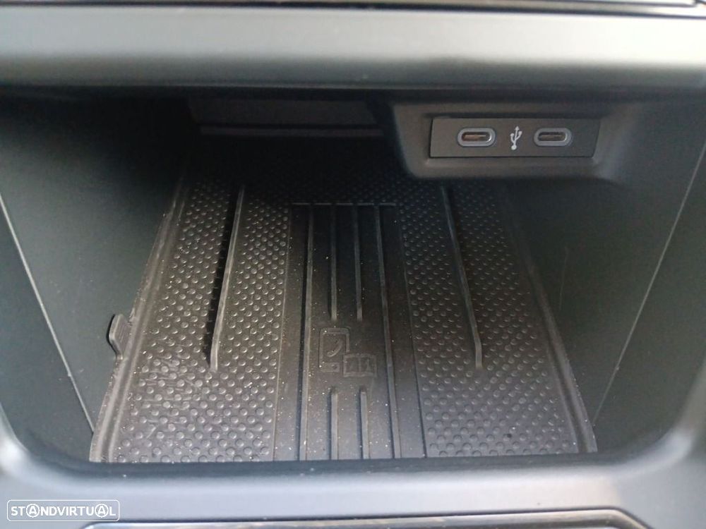VW Taigo 1.0 TSI Urban DSG - 27