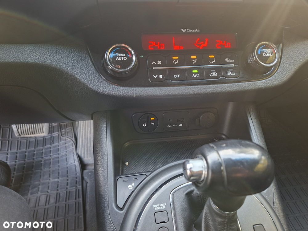 Kia Sportage - 16