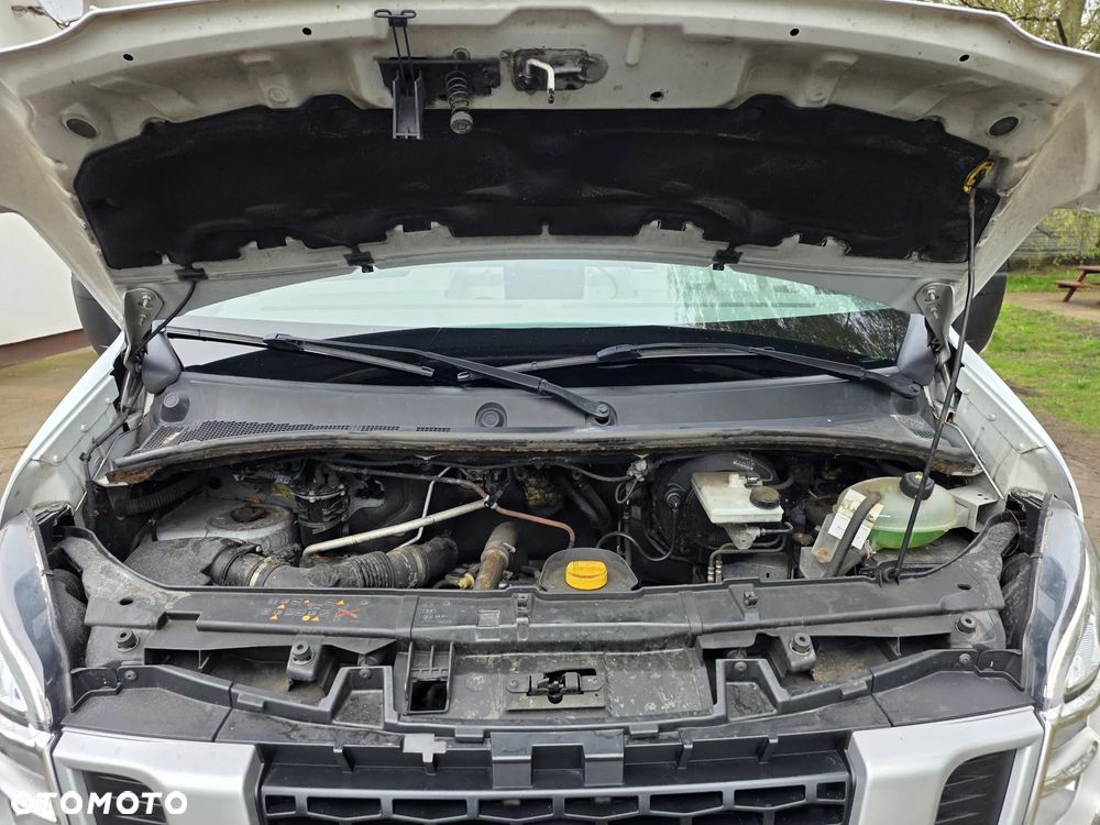 Nissan NV400 - 23