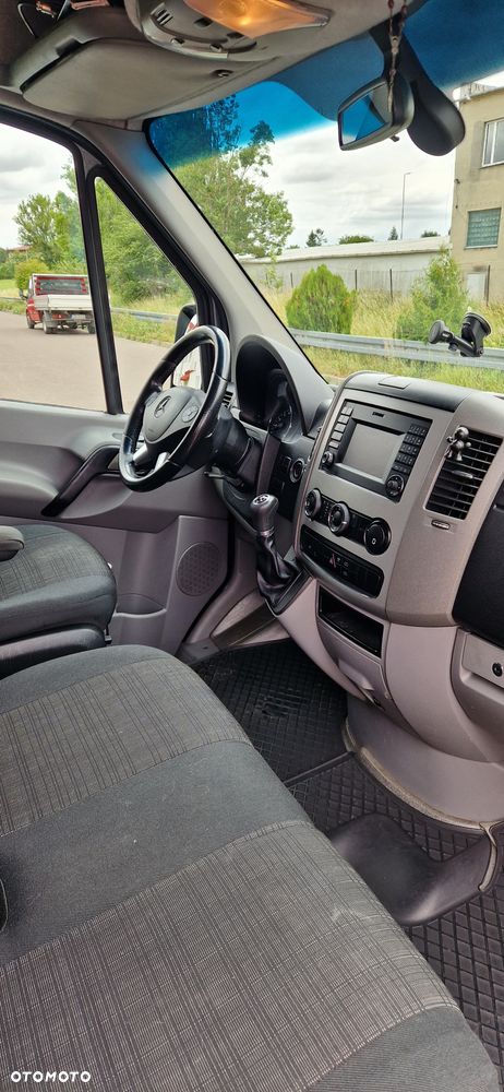 Mercedes-Benz Sprinter 319 - 16