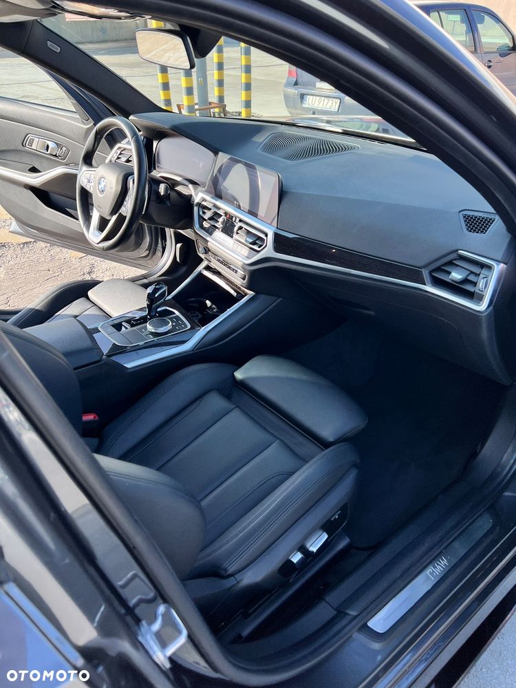 BMW Seria 3 330i Sport Line - 5