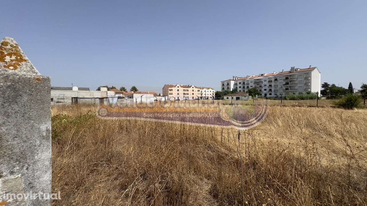 Terreno para construção de 5 moradias no centro da cidade de Samora... - Grande imagem: 3/19