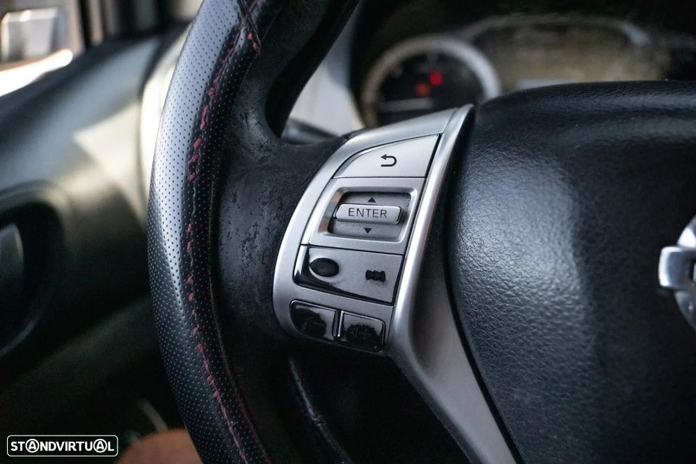 Nissan Navara 2.5 dCi CD LE - 14