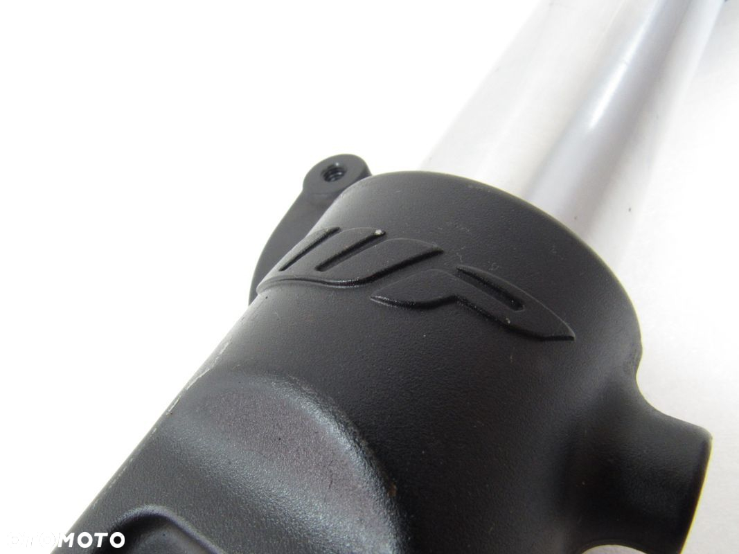 Laga prawa KTM Duke 690, 13 r. - 7