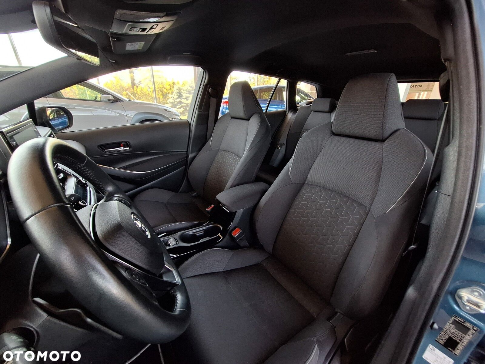 Toyota Corolla 2.0 Hybrid Comfort - 17
