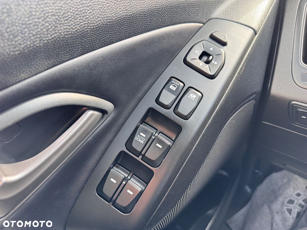 Hyundai ix35 1.7 CRDi Comfort 2WD - 23