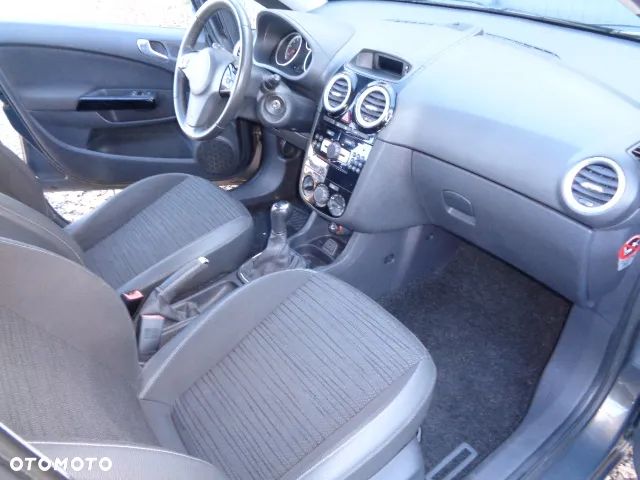 Opel Corsa 1.4 16V 150 Jahre - 14