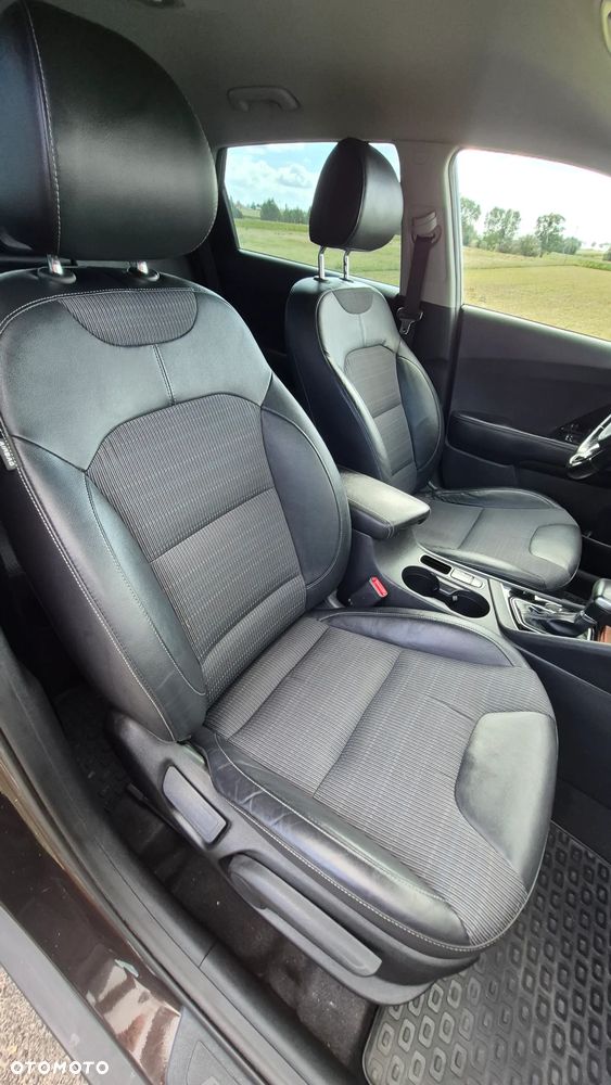 Kia Niro 1.6 GDI Hybrid M - 19