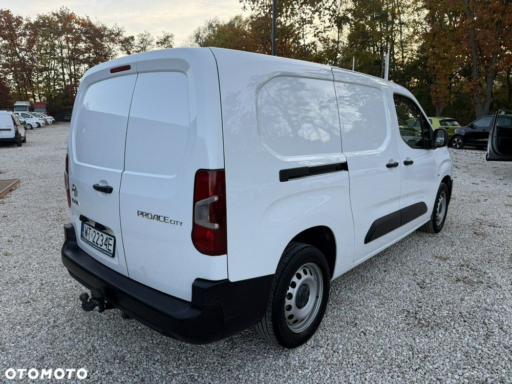 Toyota Proace City - 8