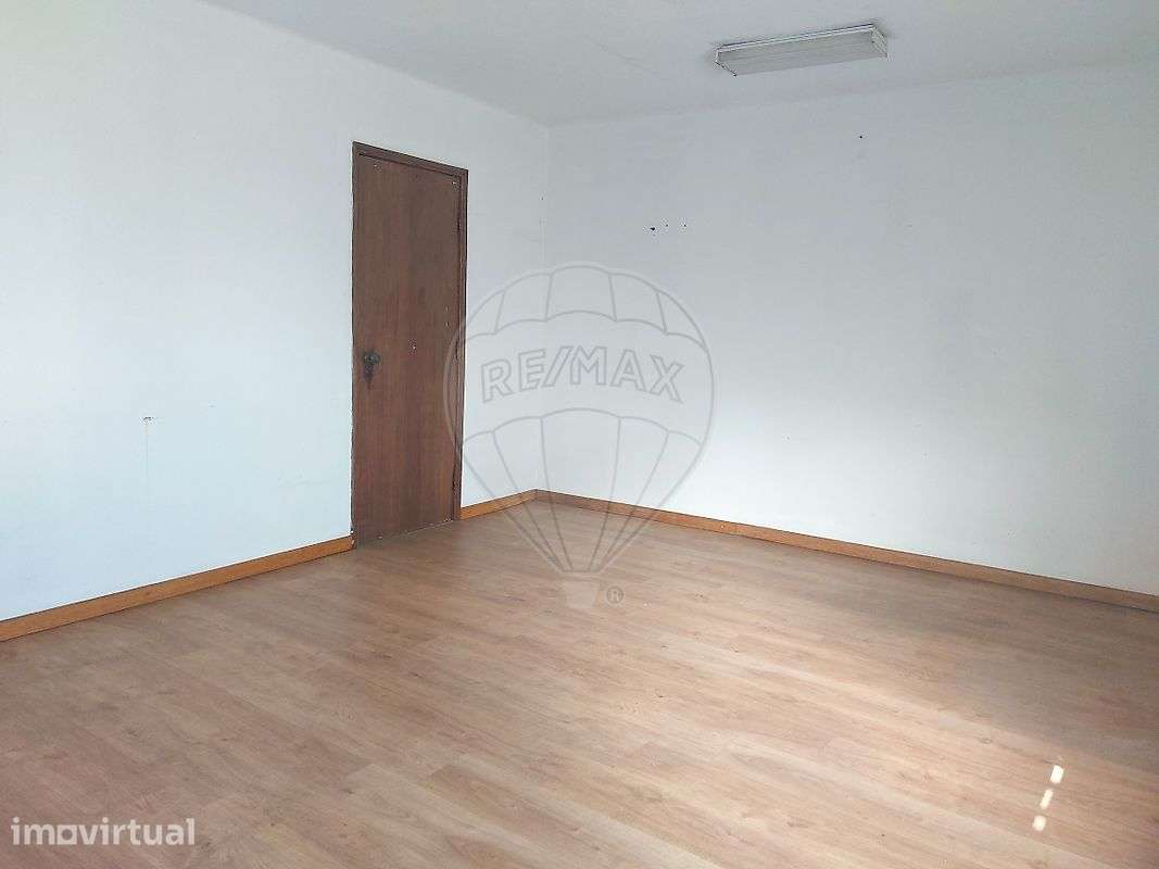 Armazém  para arrendamento - Grande imagem: 2/19