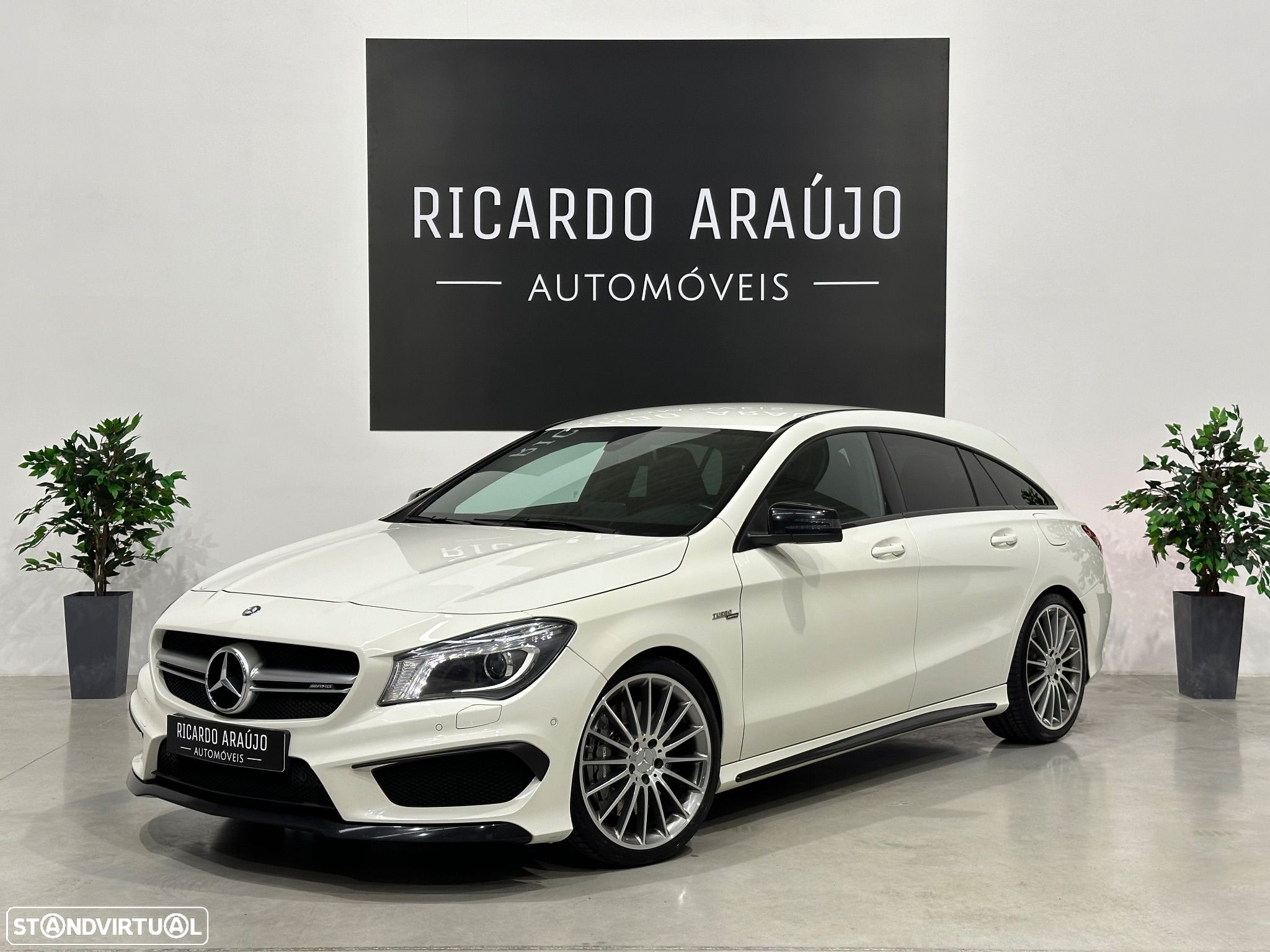 Mercedes-Benz CLA 45 AMG Shooting Brake 4Matic 7G-DCT - 1