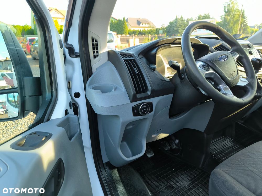 Ford Transit - 19