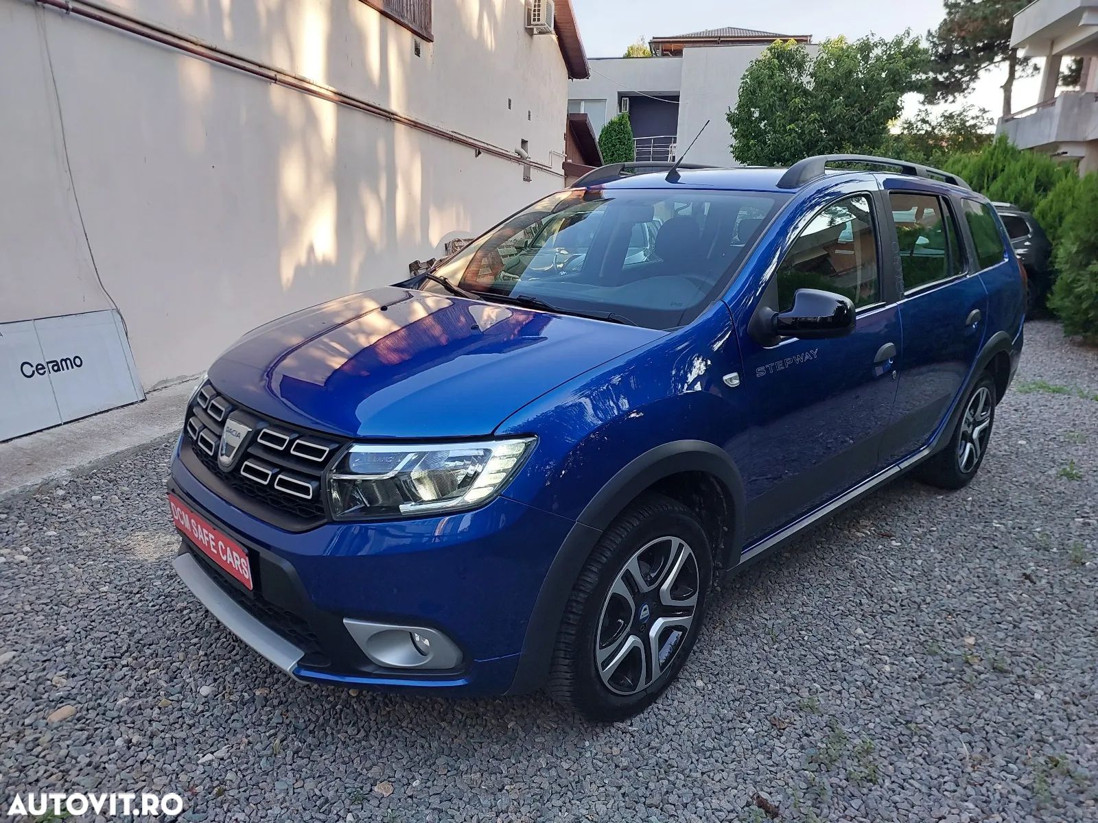 Dacia Logan MCV Blue dCi 95 Stepway - 1