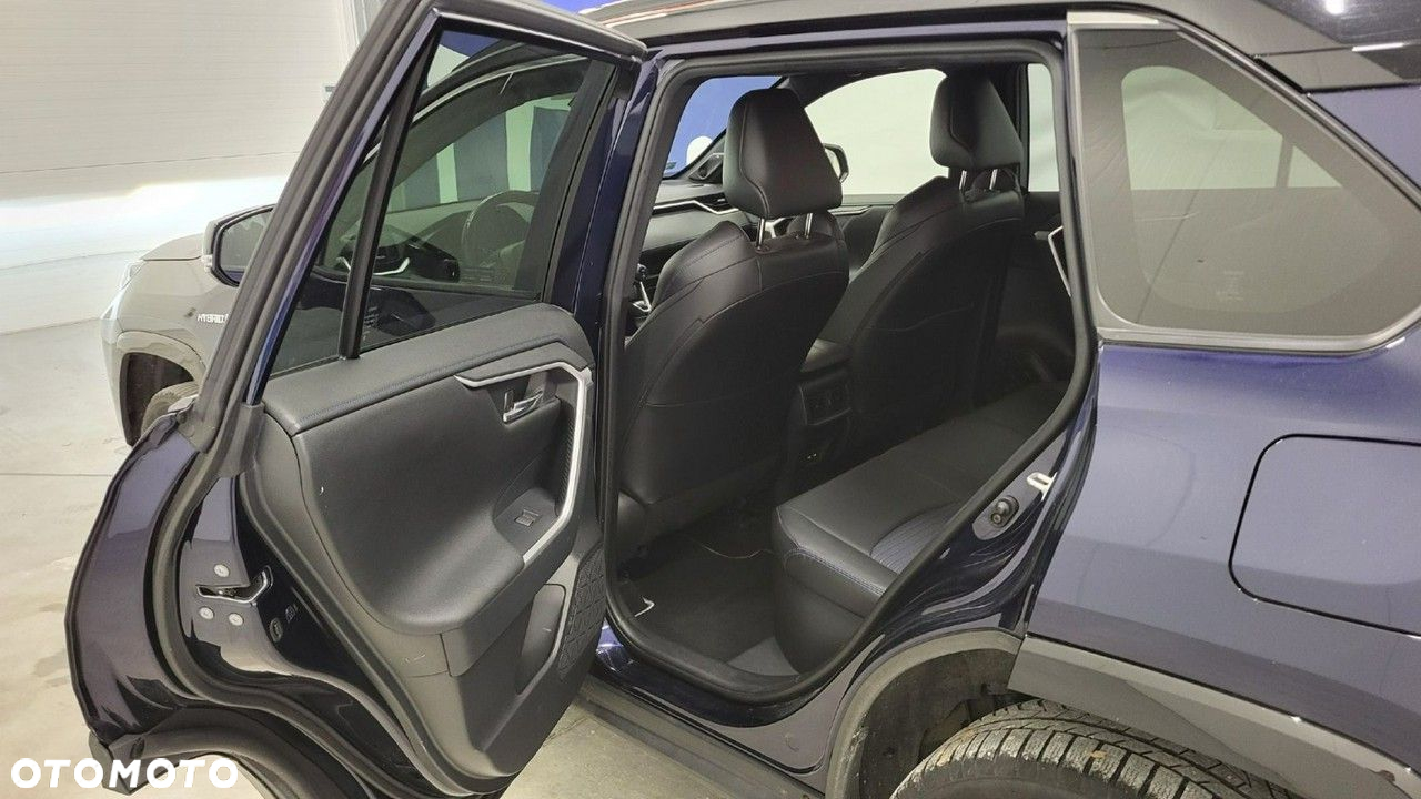 Toyota RAV4 - 18