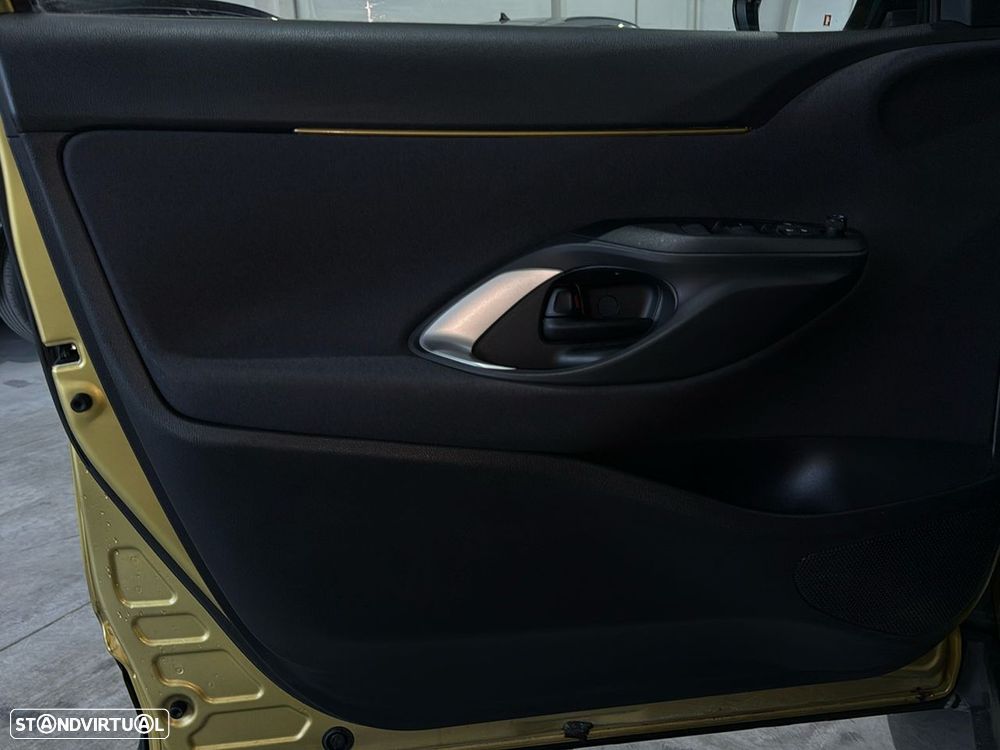 Toyota Yaris Cross 1.5 HDF Square Collection - 19