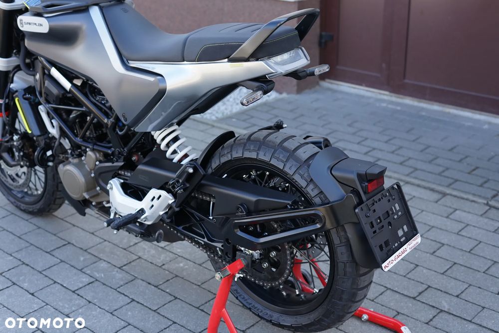 Husqvarna Svartpilen - 26