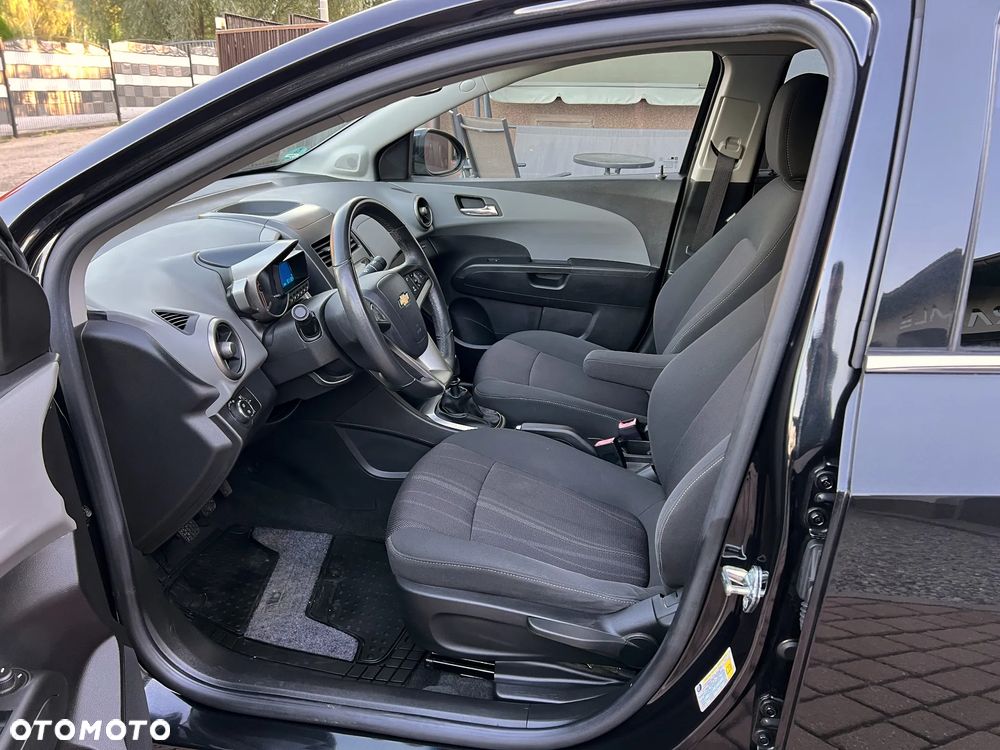 Chevrolet Aveo 1.4 LTZ S/S - 23