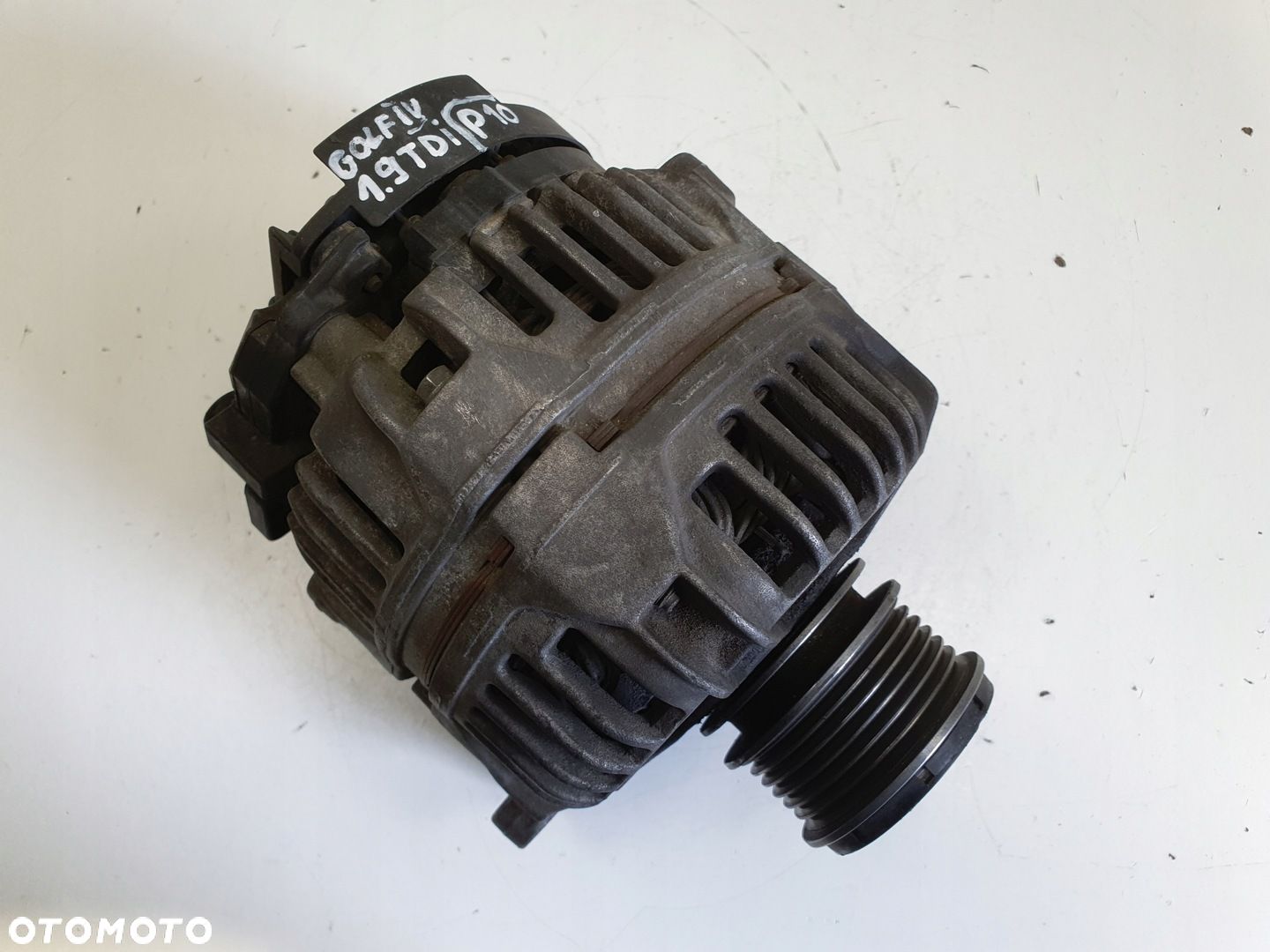 Audi A3 8L Golf IV 1.9 TDI ALTERNATOR 0123515021 038903023L 90A - 1
