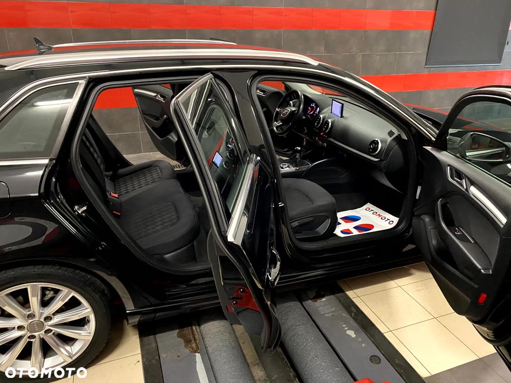 Audi A3 Sportback 1.6 TDI clean diesel Ambiente - 25