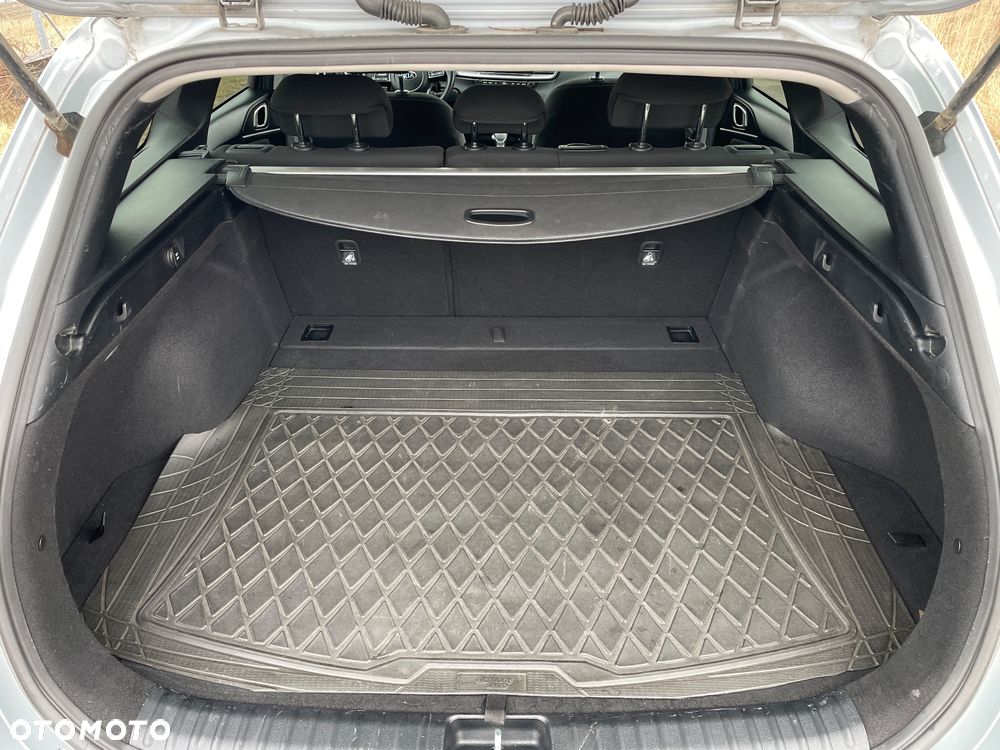 Kia Ceed 1.6 CRDi 136 DCT ISG Spirit - 14