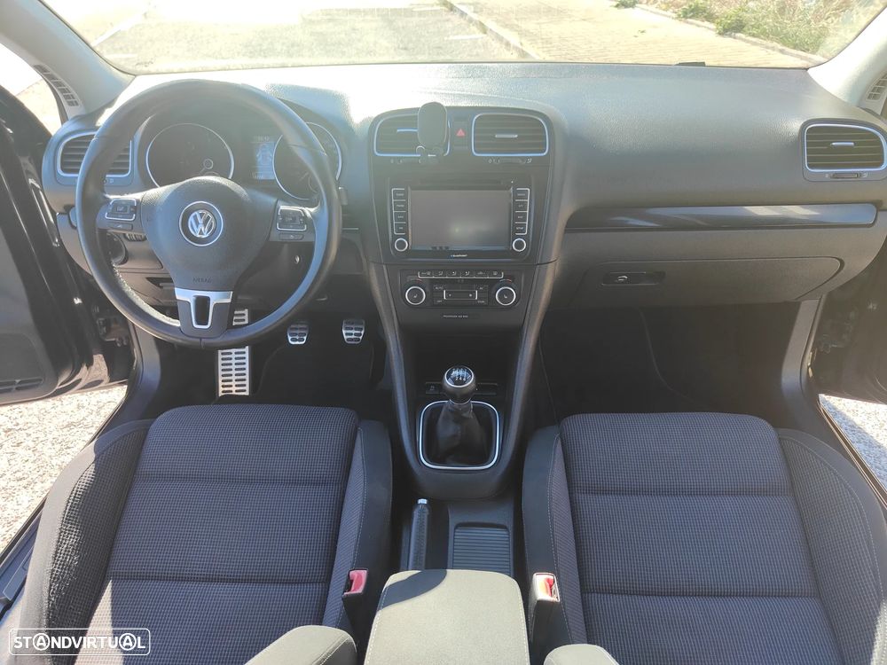 VW Golf 2.0 TDi DPF Highline - 10
