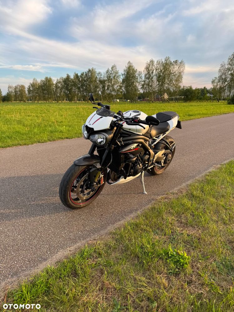 Triumph Speed Triple - 1