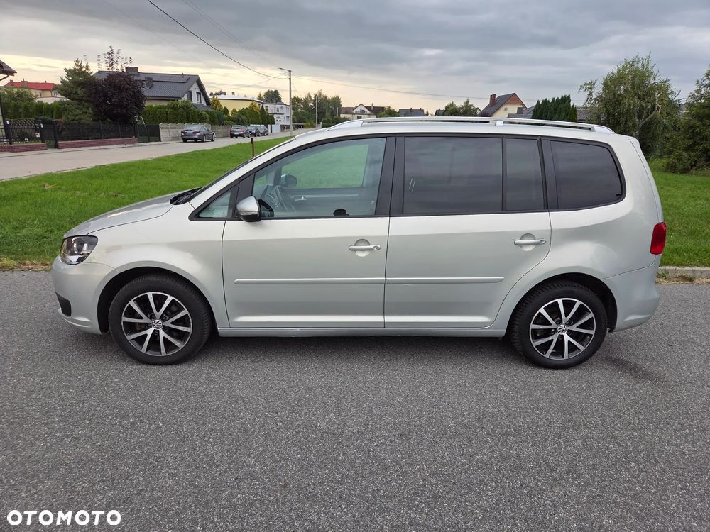 Volkswagen Touran - 8