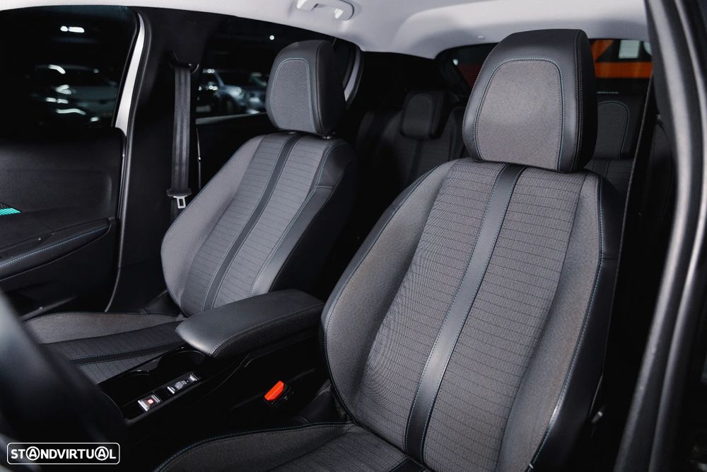 Peugeot e-208 Allure Pack - 6
