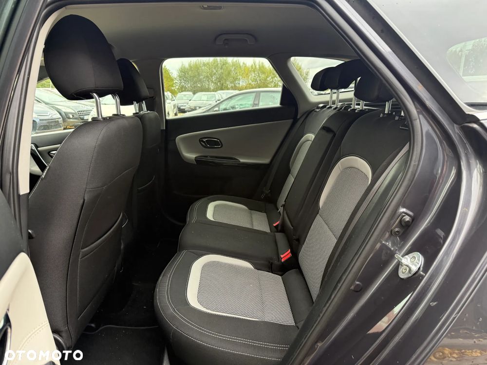 Kia Ceed 1.6 CRDi SCR L - 25