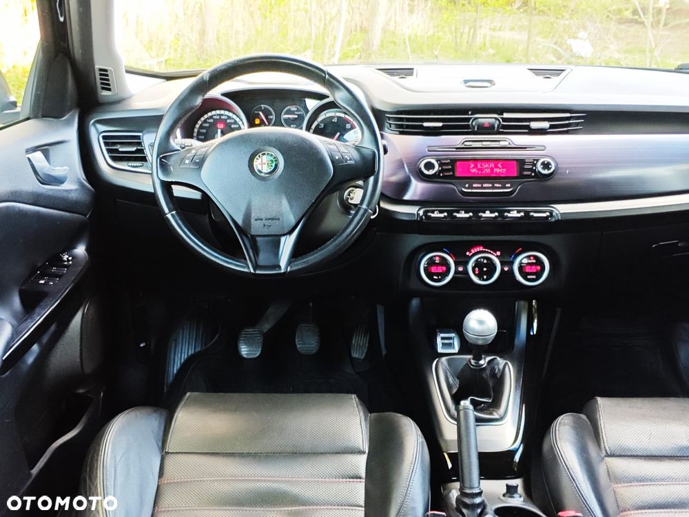 Alfa Romeo Giulietta - 33