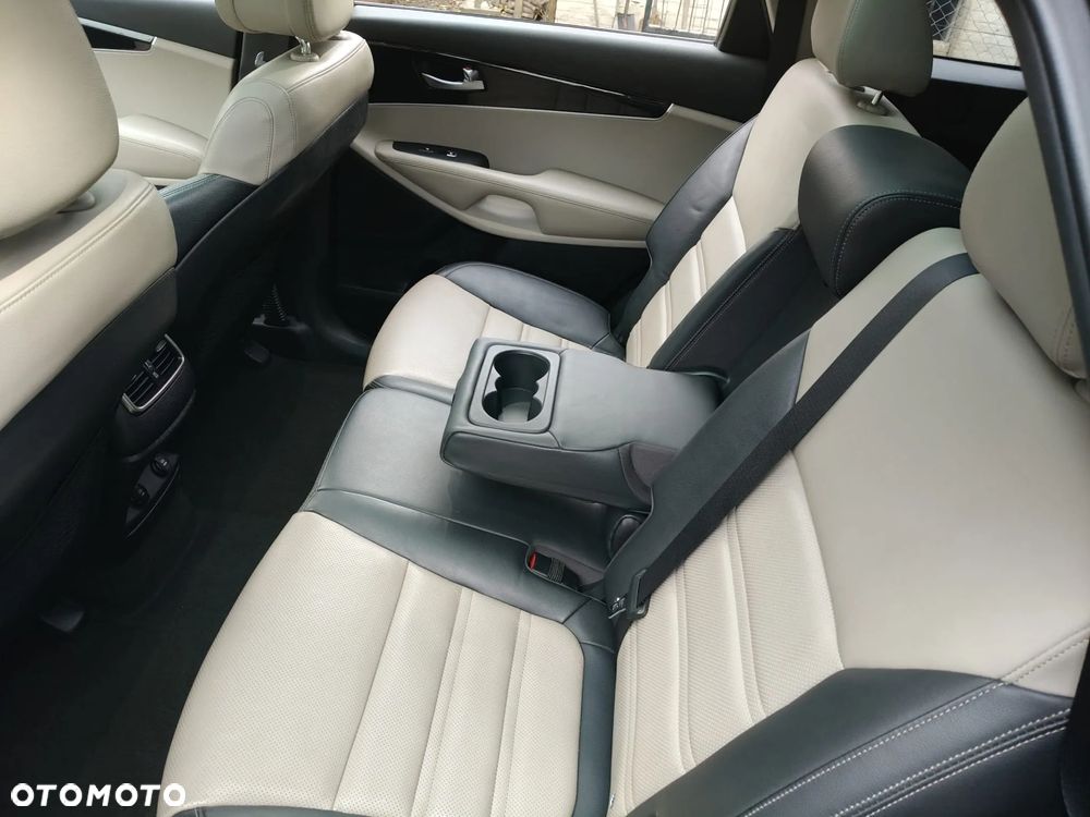Kia Sorento - 24