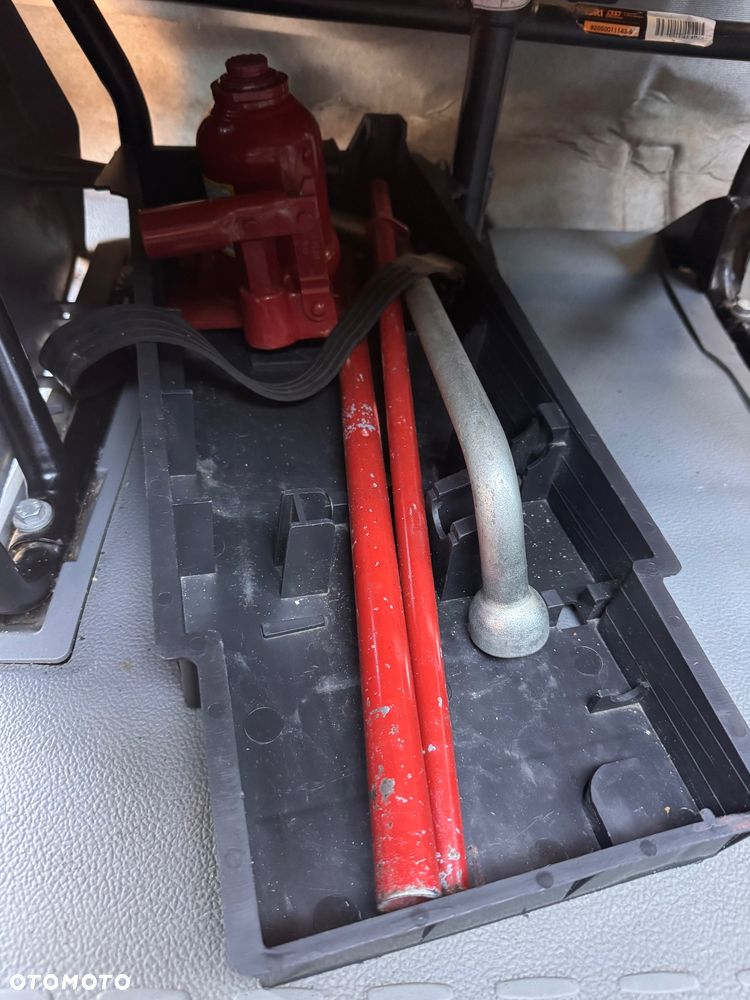 Iveco Daily 35S12 Średni - 31