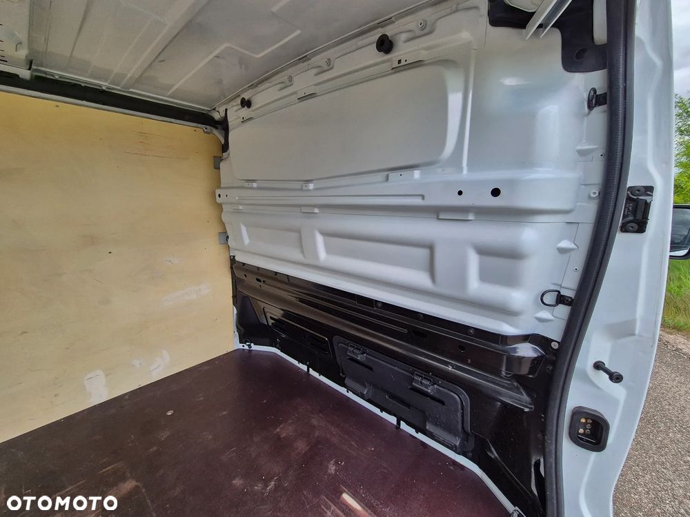 Renault TRAFIC LONG L2 1.6 DCI - 22