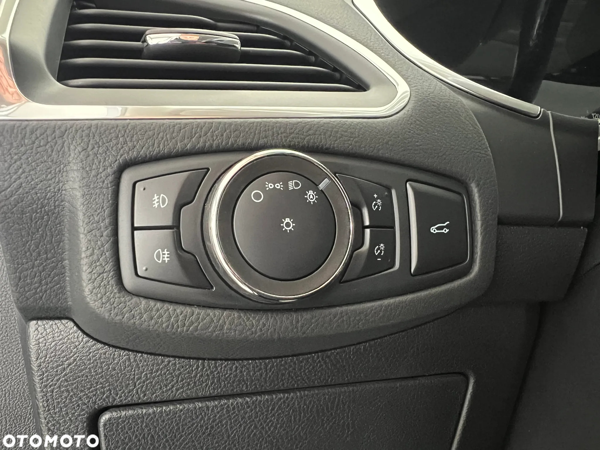 Ford Galaxy 2.0 EcoBlue Titanium - 24