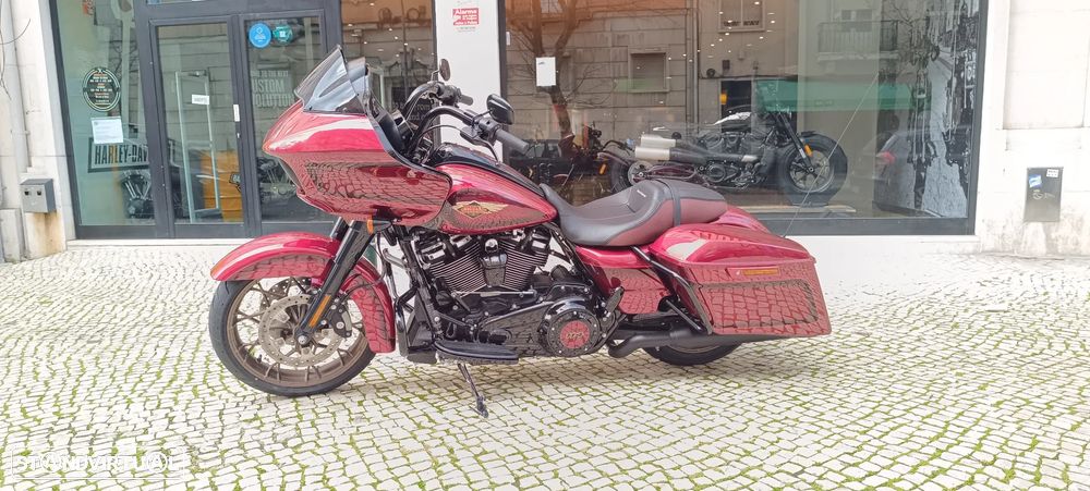 Harley-Davidson Tour Road Glide Aniversário - 16